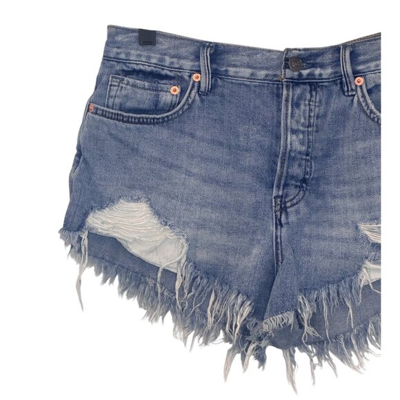 We The Free blue "Loving Good Vibration" distressed mini denim shorts size 29 - Picture 5 of 9